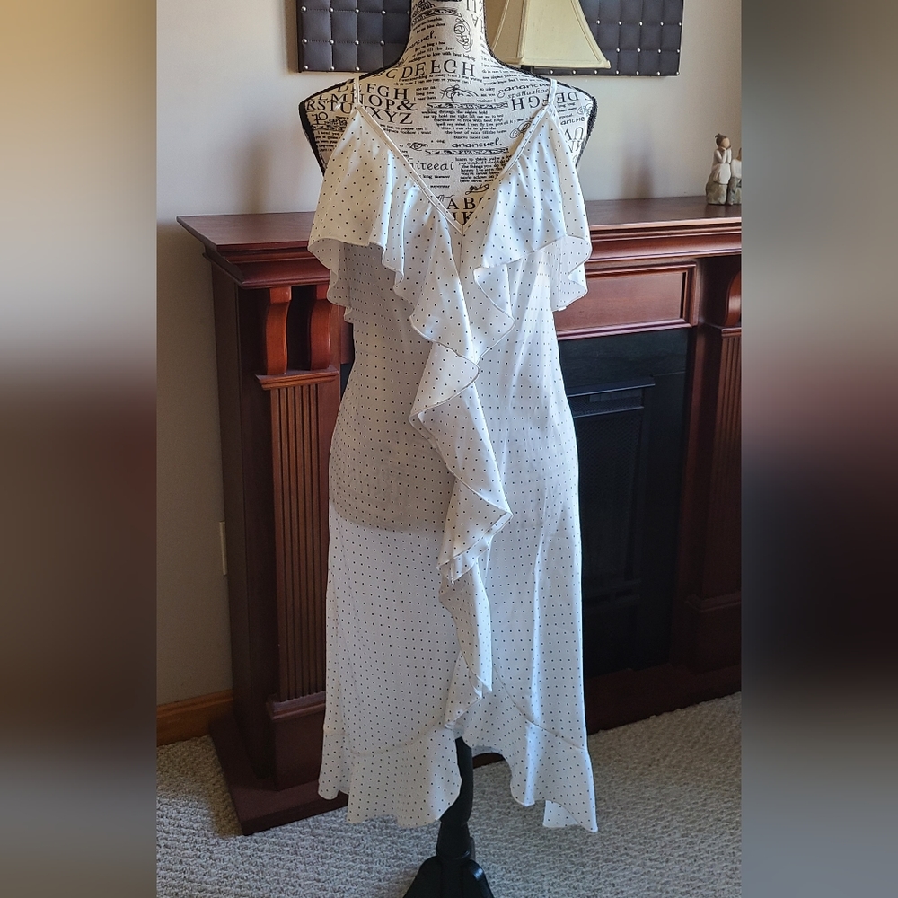 Victoria's Secret Satin Robe and Slip Size M NWT! - Picture 9 of 12